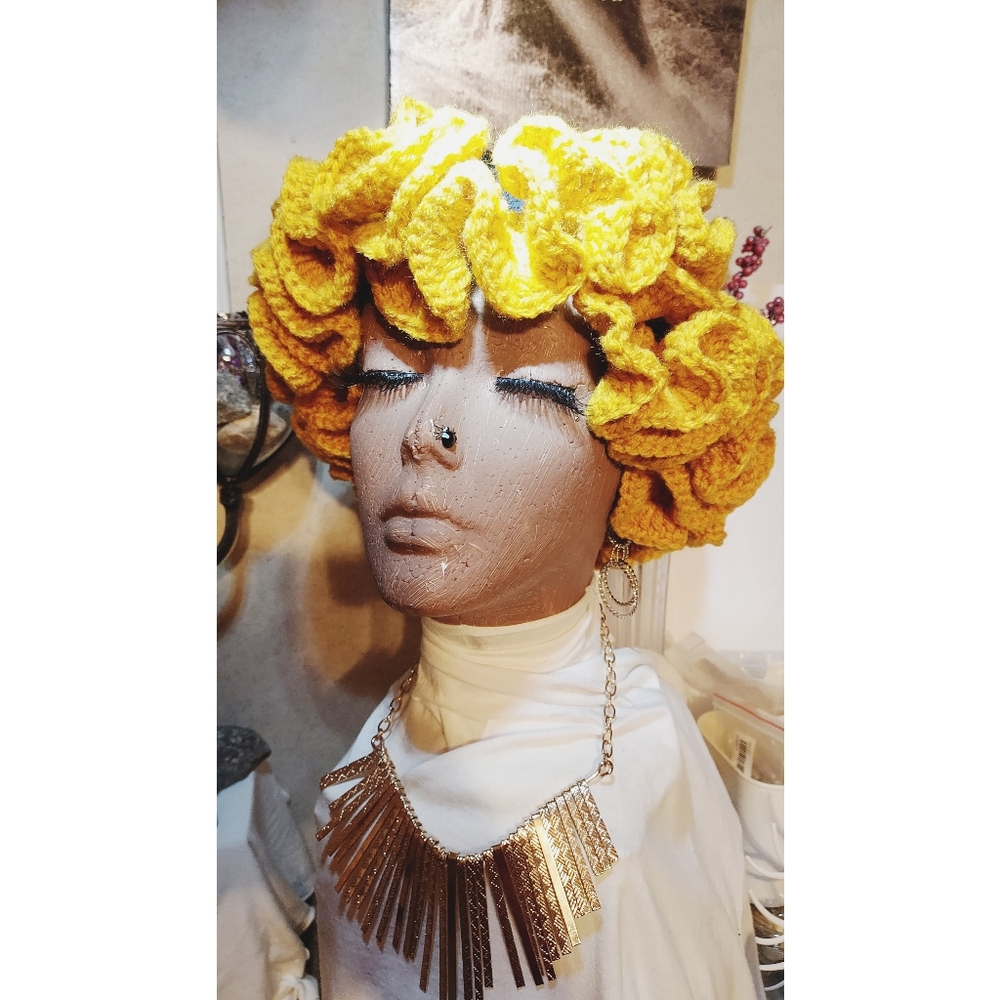 #L❤️VE:HANDMADE. Crochet Ruffle HAT - Picture 5 of 6